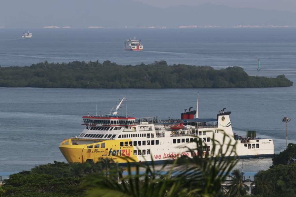 ASDP Terapkan Diskon Tarif Kendaraan Penumpang hingga 36 Persen pada Layanan Express Merak-Bakauheni saat Arus Mudik Lebaran 2025