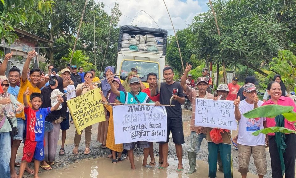 Soal Jalan Rusak di Kecamatan Palas, Bupati Lamsel Apresiasi Soal Kritik Warga