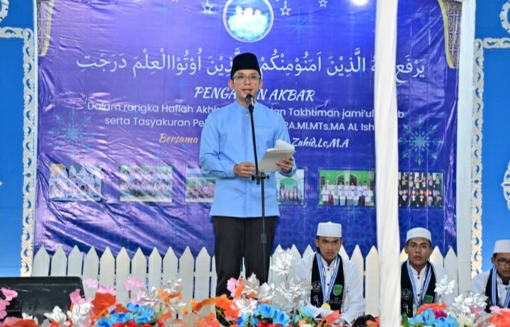 Dorong Generasi Muda Yang Berakhlak dan Adaptif, Bupati Lamsel Hadiri Pelepasan Santri Al Ishlah di Natar