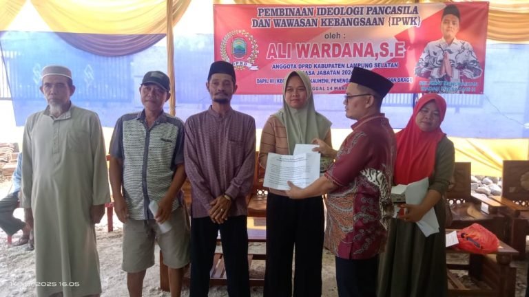 Anggota DPRD Lamsel Gelar IPWK, Ali Wardana Berbagi di Bulan Suci