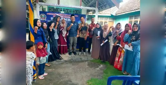 Anggota DPRD Lamsel,Suhadirin Sosialisasikan IPWK di Kalianda-Rajabasa