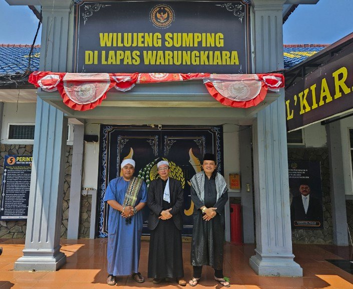 Dewan Pakar Forum Pers Independent Indonesia Hadiri Sholat Jumat Berjamaah di Lapas Warungkiara