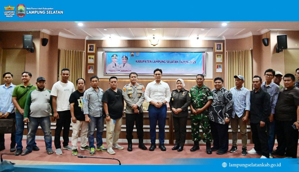 Keresahan Warga Hara Banjar Manis Memuncak, Bupati Egi Tegaskan Jalan Hukum: Teguran hingga Pemberhentian Kades