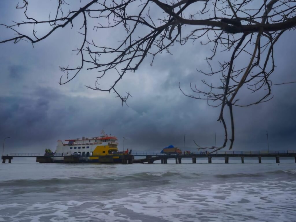 Cuaca Ekstrem Mengintai, ASDP Pastikan Layanan Ferry Tetap Aman dan Terkendali