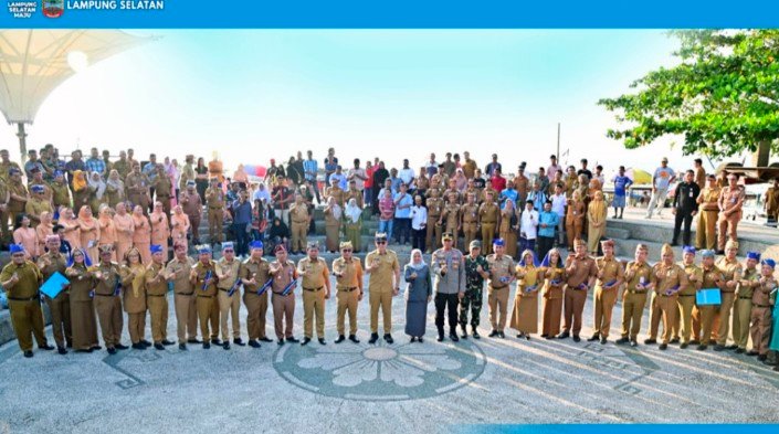 Bupati Egi Lantik 17 Pejabat Pimpinan Tinggi Pratama di Dermaga BOM: Pejabat Harus Turun ke Rakyat