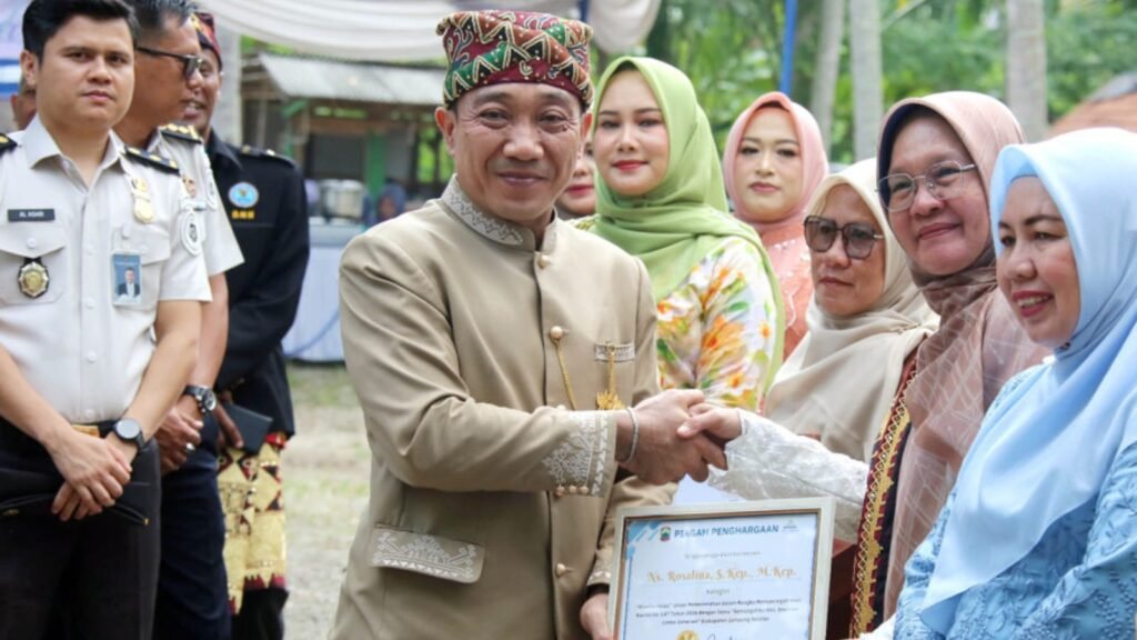 Dari UMKM hingga Jurnalis, 13 Wanita Helau Lampung Selatan Diganjar Penghargaan di Hari Kartini 2026