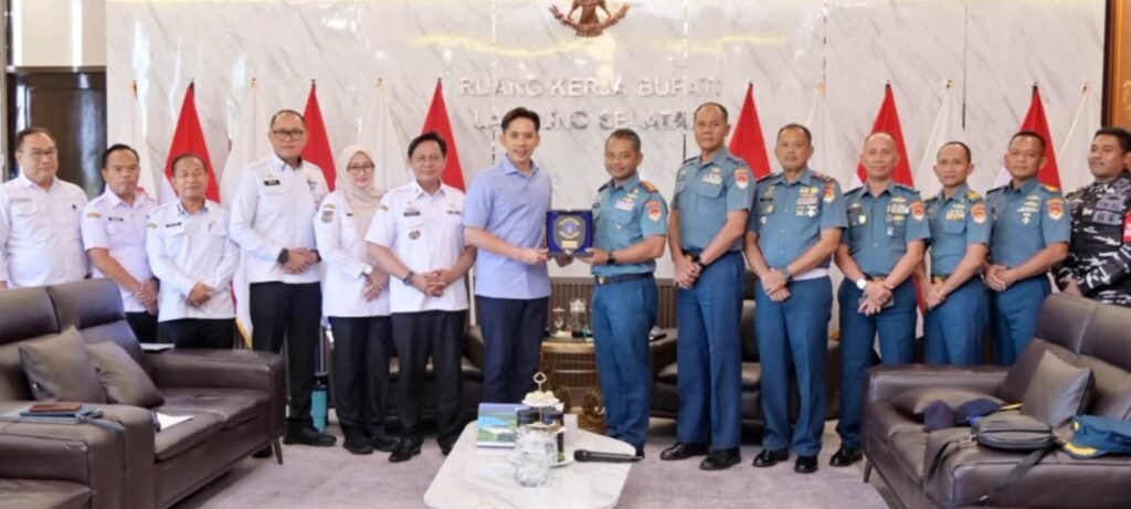 Sinergi Pemkab dan Lanal Lampung, Perkuat Keselamatan Wisata Pantai di Lampung Selatan